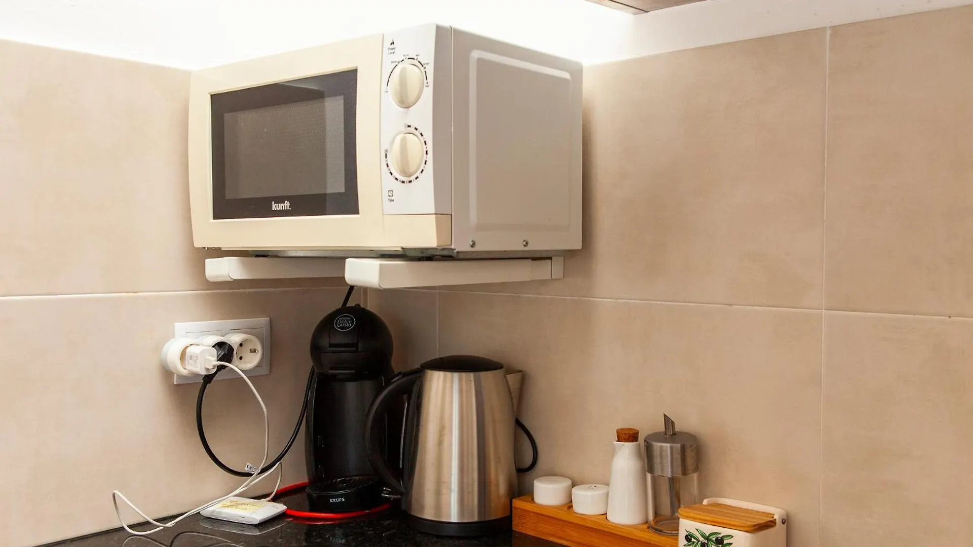 شقة A38 - Rising Sun Top-Floor Flat لاغوس