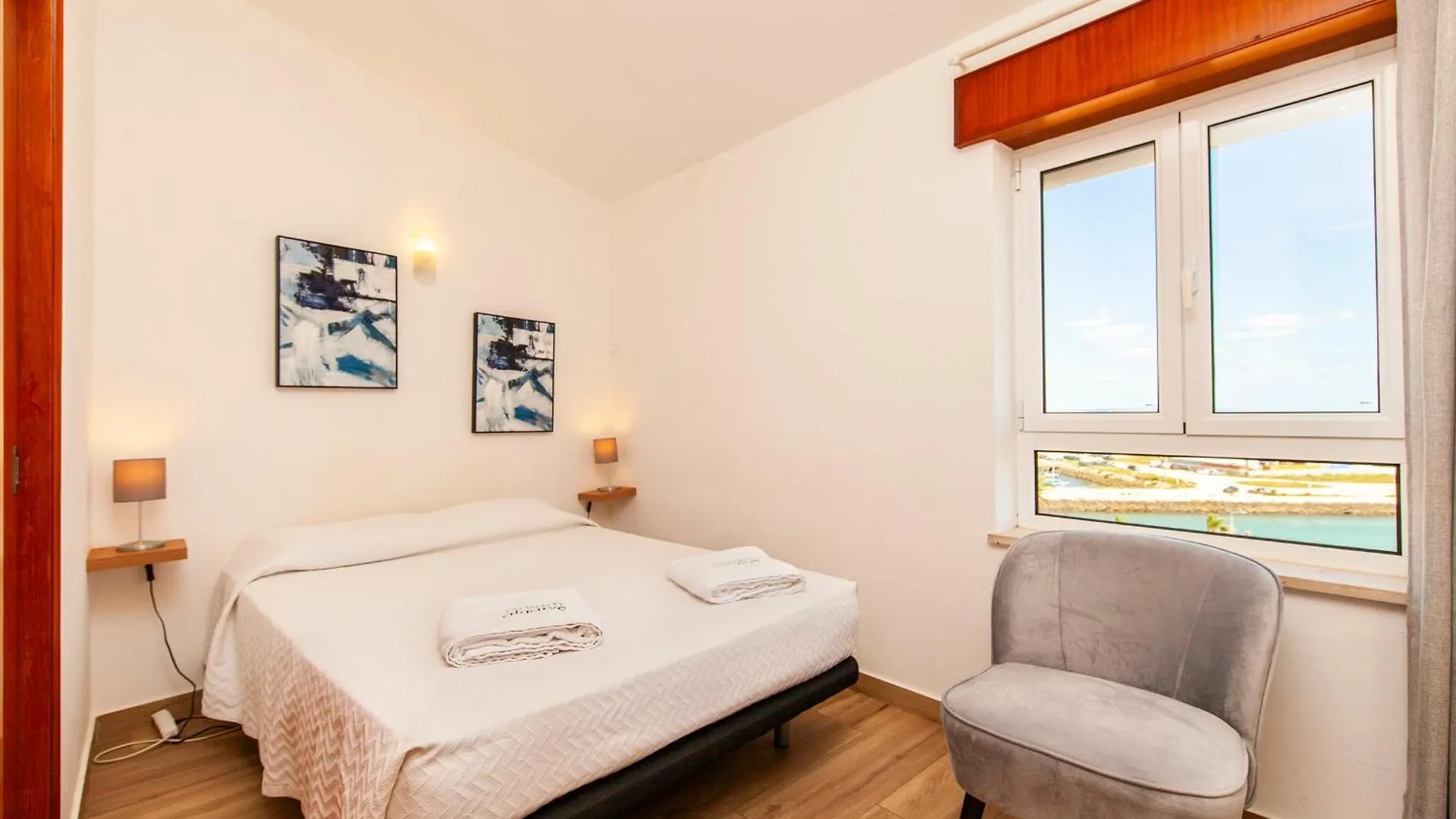 A38 - Rising Sun Top-Floor Flat لاغوس شقة