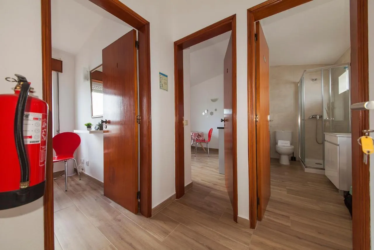 شقة A38 - Rising Sun Top-Floor Flat لاغوس البرتغال